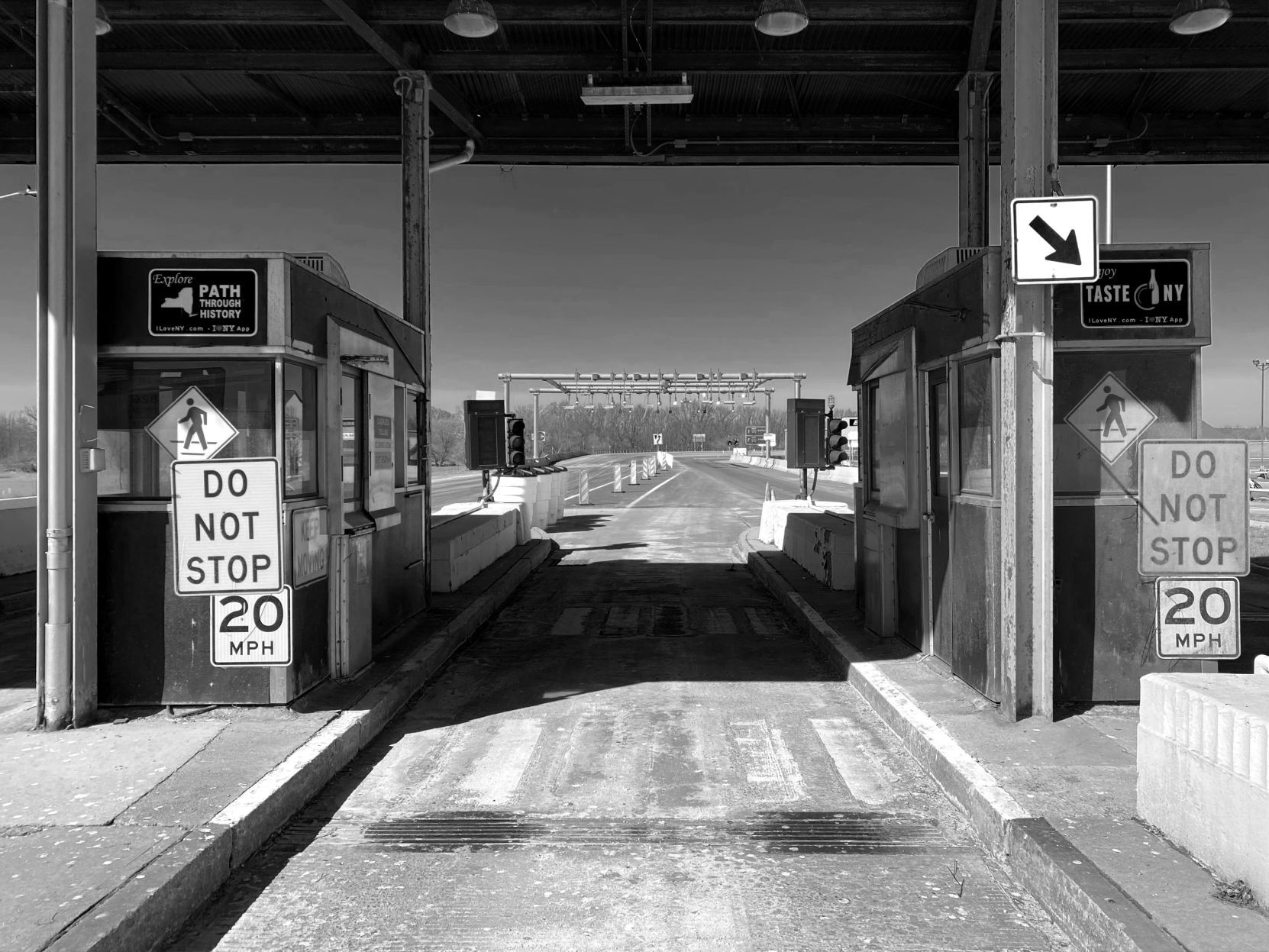 Exit 40 Toll Booth 2.JPG